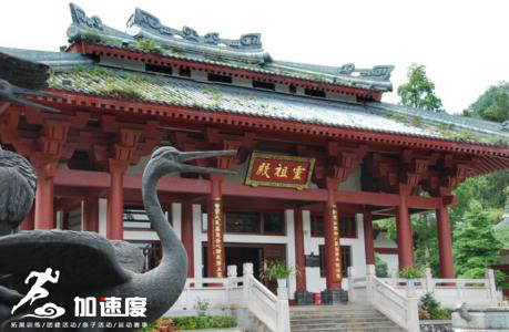 成都拓展基地：大邑鶴鳴山山涯營拓展訓(xùn)練基地